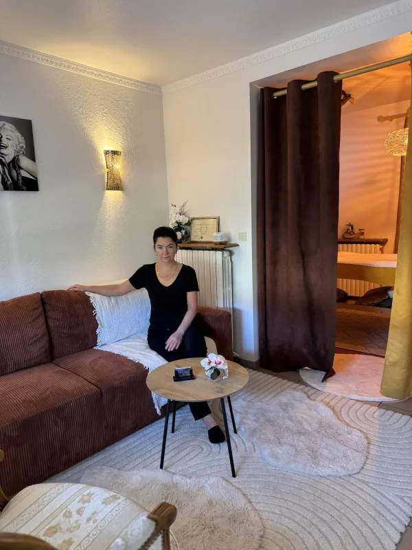 Olena, praticienne en massage bien-être au cabinet Un Temps pour Elle à Carcassonne